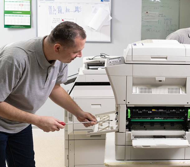 serwis naprawa projektorów rzutników